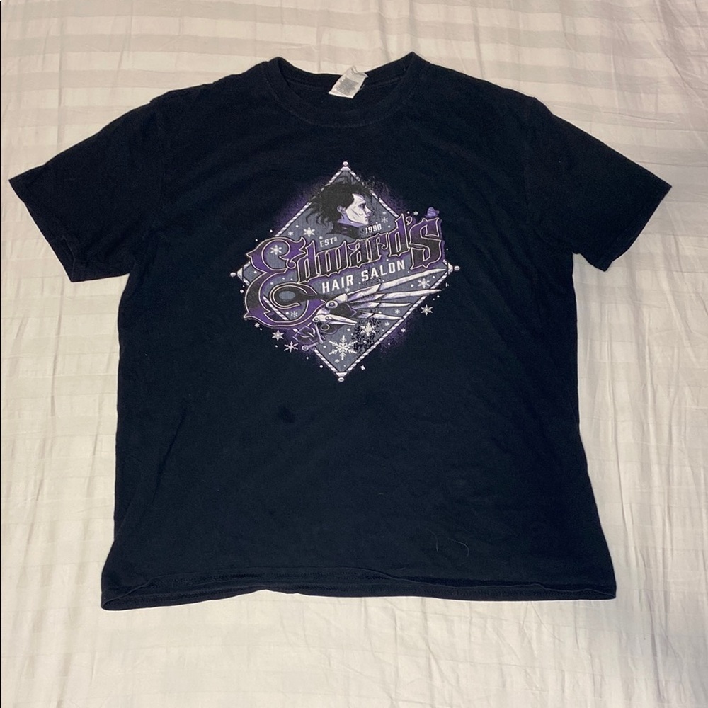 Black and Purple Short Sleeve Tee with Geometric Graphic Design